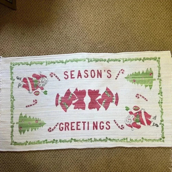 Vintage retro rug 24”x43” Mid Century styling. Santa, bells, candy canes, trees - Picture 2 of 9